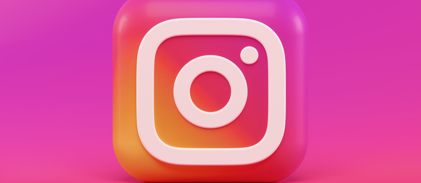 In which year was the photo-sharing app Instagram founded?