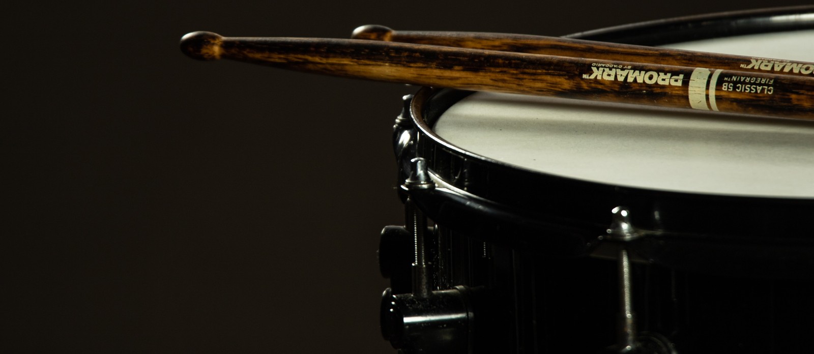 Who plays drums for the band The Eagles?