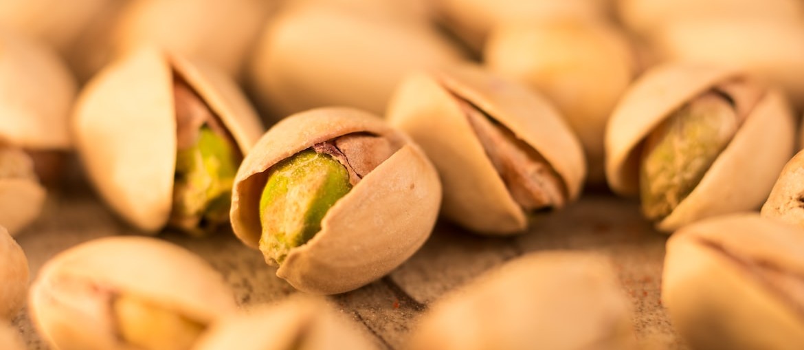 In the US, which state produces 99 of pistachios?
